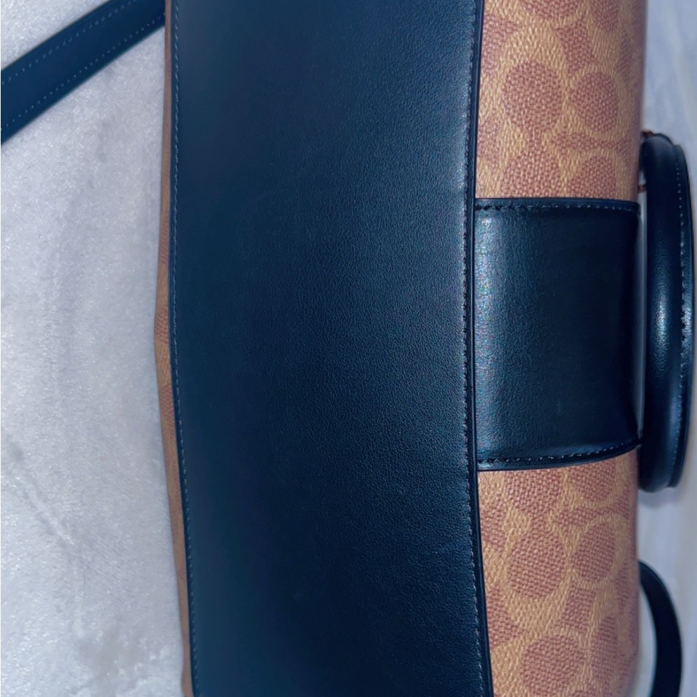 Coach Rowan bag. - Picture 5 of 6